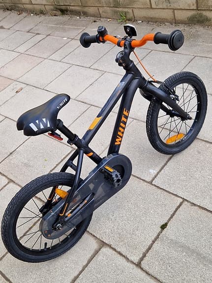 White Barncykel 16 tum