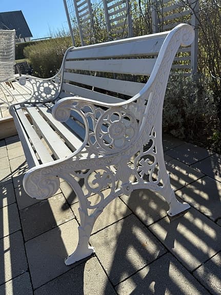 Äldre modell byarums bruk bänk