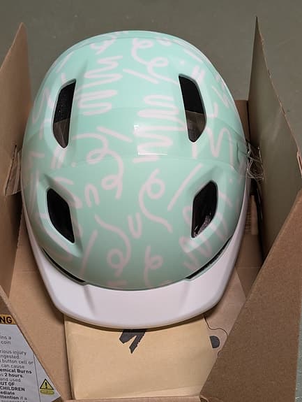 Helt ny Specialized Shuffle 2 LED MIPS cykelhjälm barn