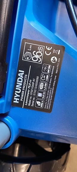Hyundai bensindriven gräsklippare 79,8 cc blå