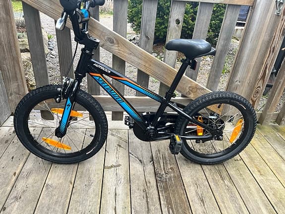 Specialized hotrock barncykel  16" svart/blå