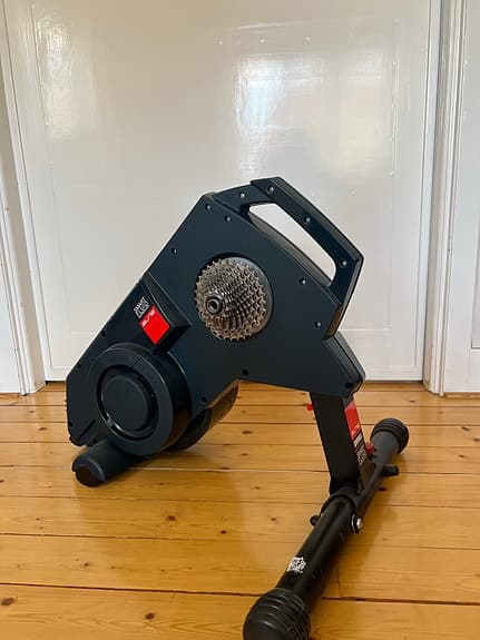 Elite Smart Fluid cykeltrainer