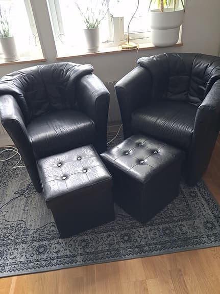 Clubfåtöljer och sittpuffar med förvaring