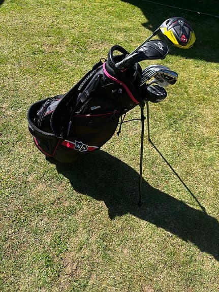 Golfset med bag och klubbor