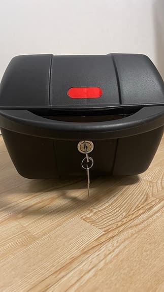 l Packbox / cykelbox med lås – till cykel 300kr