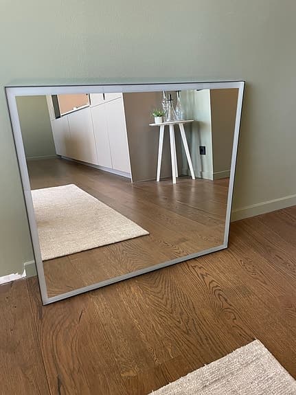 Evo spegel med LED-belysning 80x70 cm svart