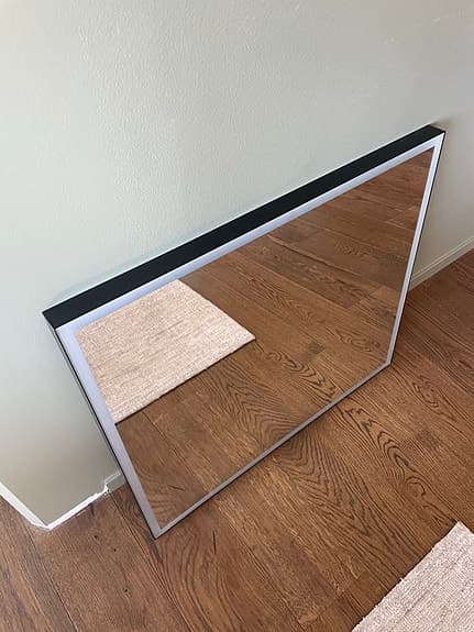 Evo spegel med LED-belysning 80x70 cm svart