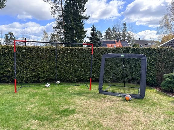 Kipsta fotbollsmål och EXIT rebounder XL