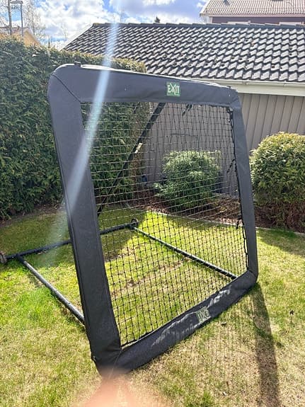 Kipsta fotbollsmål och EXIT rebounder XL