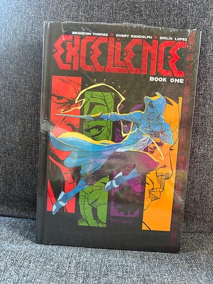Excellence Book One – Deluxe Hardcover (Inplastad) – Samlarutgåva