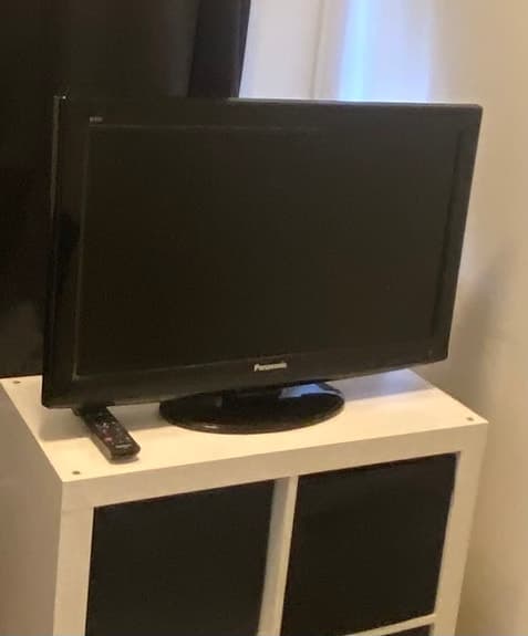 TV - Panasonic 32"