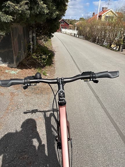 Crescent cyckel, Holma Rosé Metallic