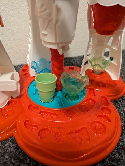 Play-Doh lekset glassmaskin med formar och tillbehör