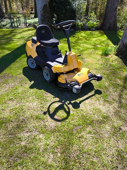 Åkgräsklippare Stiga Primo-motor 12,5 hk.
