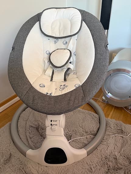 Babygunga elektrisk med myggnät och led display