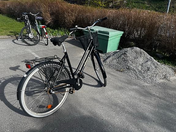 Sjösala Sunnanö 28 tum damcykel stadscykel 28" M svart