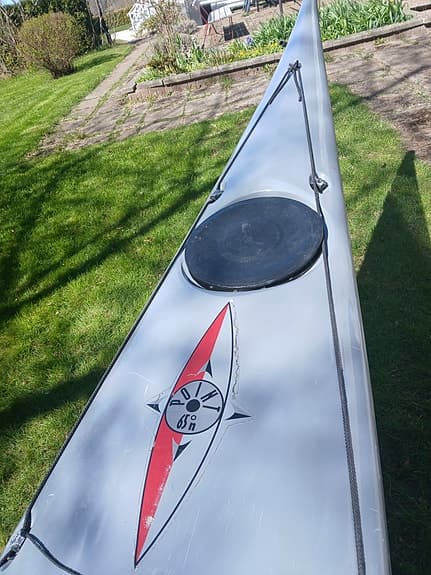 Havskajak vit/grå med luckor och däckslinor