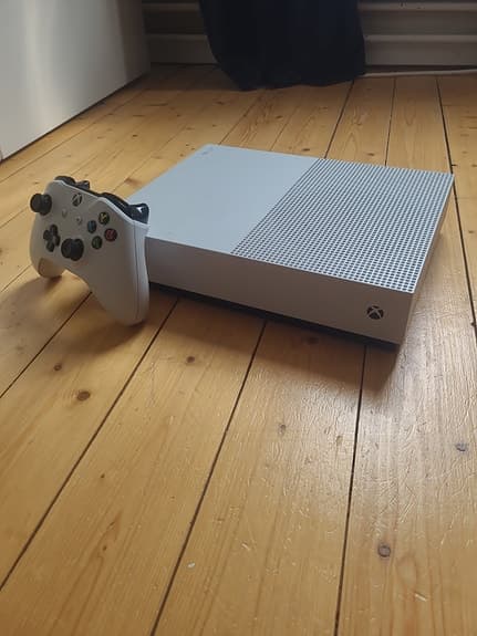 Microsoft Xbox One X