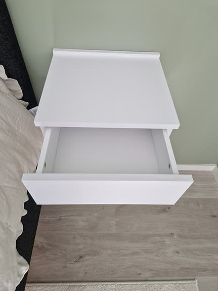 Vägghängda sängbord 2st