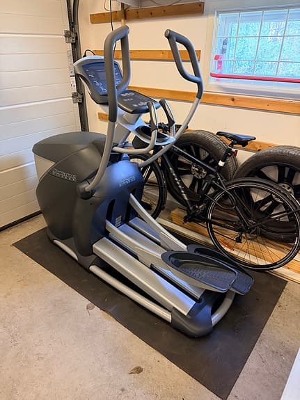 Octane Fitness Pro3700C Crosstrainer