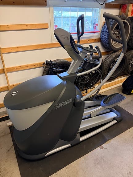 Octane Fitness Pro3700C Crosstrainer