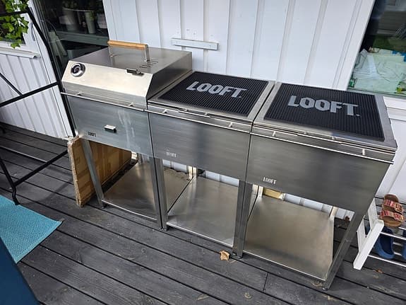 Looft utekök i rostfritt stål med kolgrill och förvaringsmoduler