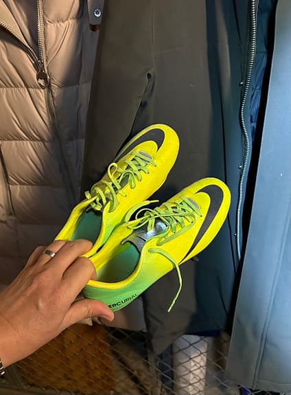 Nike Mercurial fotbollsskor stl EUR 40 neongula