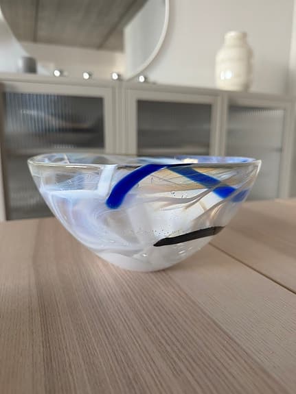 Kosta Boda skål och vas i konstglas