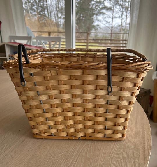 Cykelkorg i trä