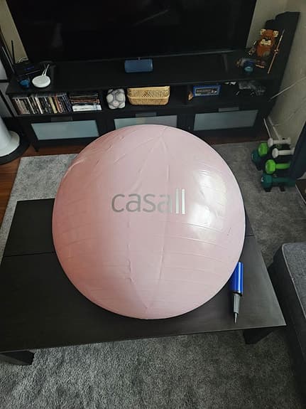 Yogaboll och pump