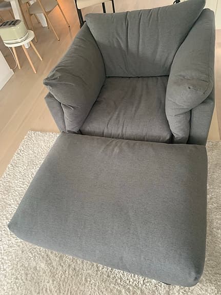 Mio Cherrie fåtölj med fotpall