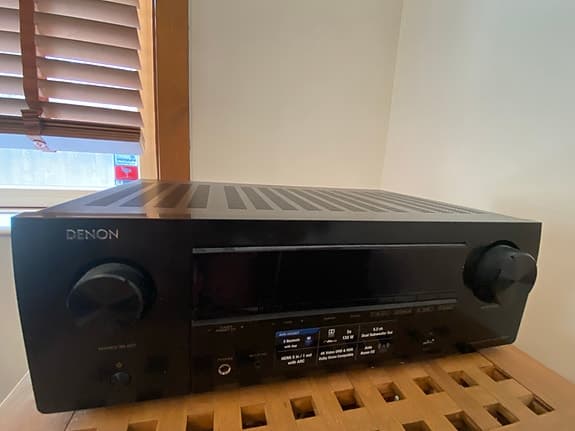 Denon AVR-X550BT med Harman högtalarsystem – komplett hemmabio