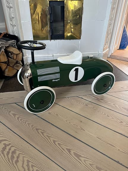 Magni gå/sparkbil