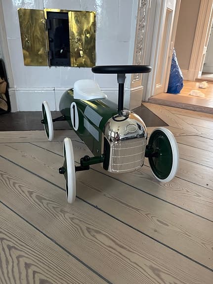 Magni gå/sparkbil