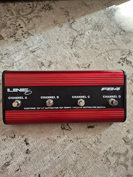 Line6 50W Amp/Förstärkare med POD och Switch-pedal
