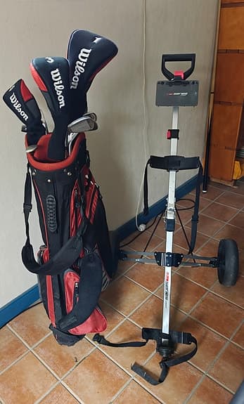 Wilson golfset med bag, vagn och klubbor