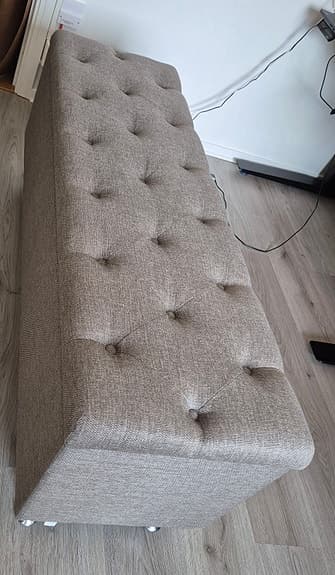 Stilren sittbänk med förvaring