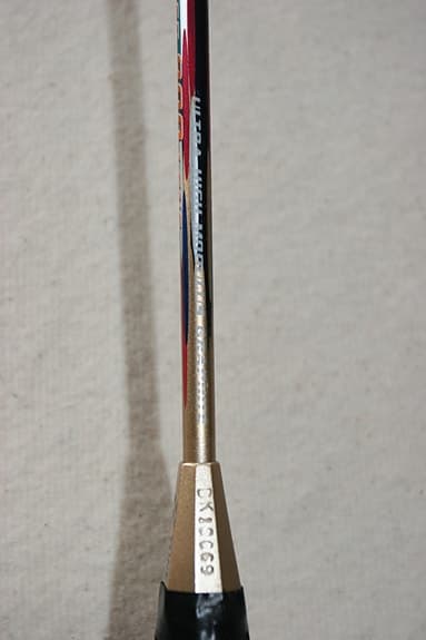 Yonex Isometric Swing Power 900 long badmintonracket.