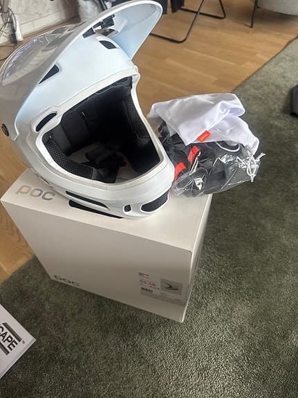 POC Coron Air MIPS cykelhjälm 55–58 vit