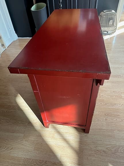 Röd kinesisk byrå/skänk