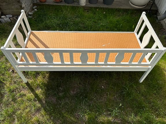Barnsäng/Soffa till barnrum/Dagbädd
