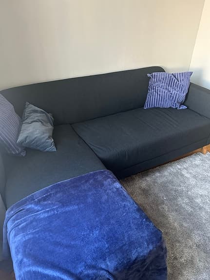 Svart soffa från ikea