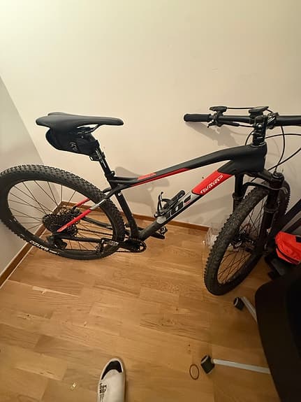 Säljer denna carbon cykel