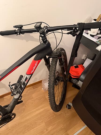 Säljer denna carbon cykel
