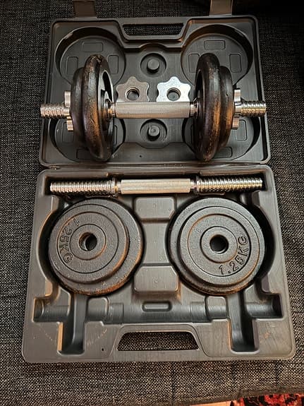 Hantelset 2x10 kg med låda