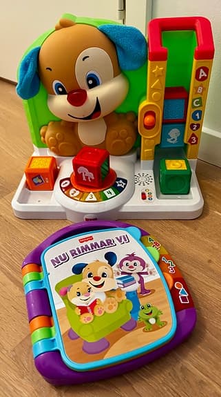 Fisher-Price aktivitetsleksak och rimbok för småbarn