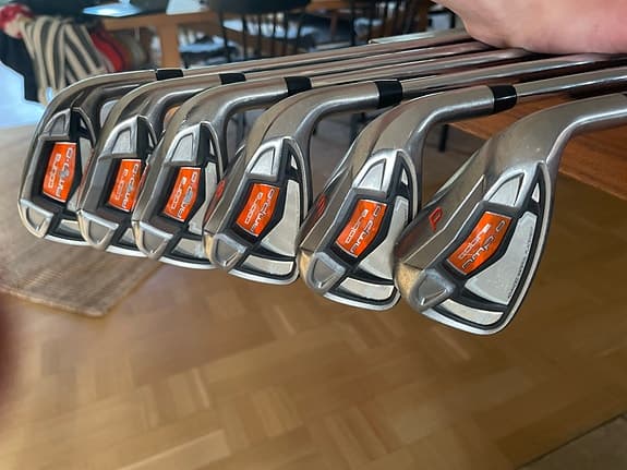Cobra Amp Cell järnset 5–P golfklubbor