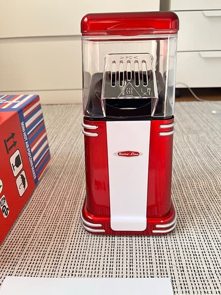 Popcorn maker