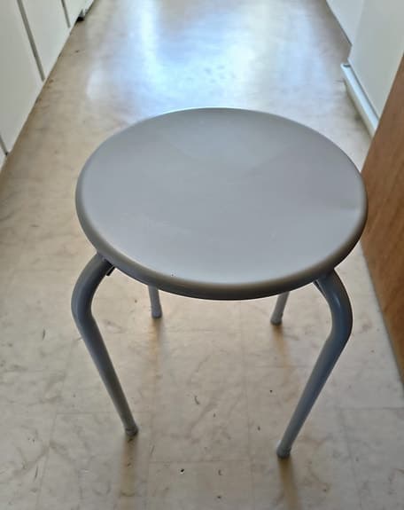 bord u akaciaträ