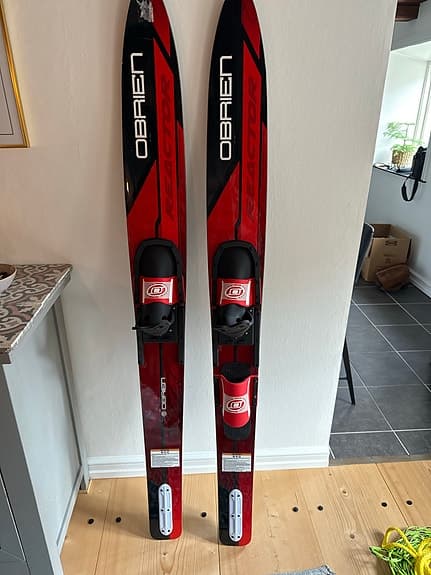 O’Brien Reactor vattenskidor med draglina